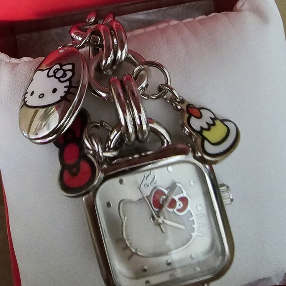 Hello Kitty Charm Watch - Picture 5 of 6